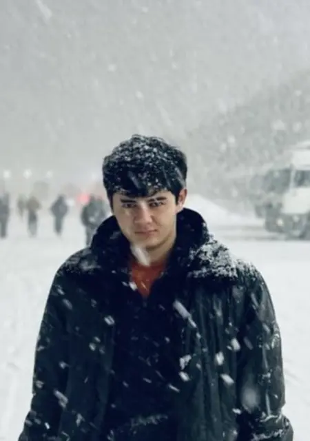 Mirzoev из Душанбе, мне 19, познакомлюсь без обязательств