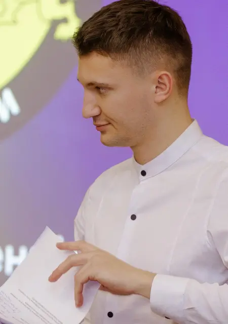 Я Володимир, 27, из Львова, ищу знакомства на одну ночь