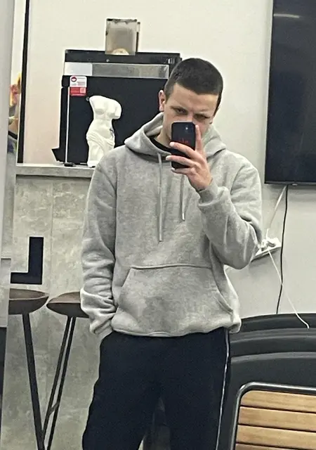 Я Владислав, 22, знакомлюсь для общения в Черновцах