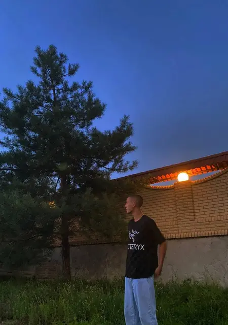 Егор з Новопскова, мені 25 років, познайомлюсь на одну ніч