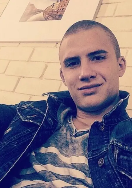 Я Михаил, 32 років, знайомлюсь без зобов'язань у Донецьку