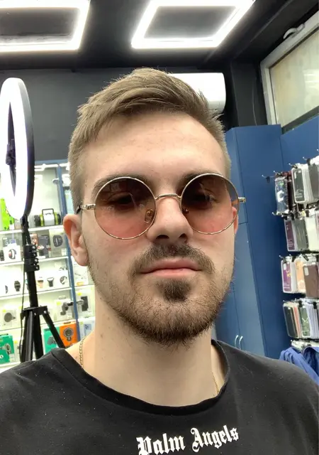 Я Данил, 23, знакомлюсь на одну ночь в Каменском