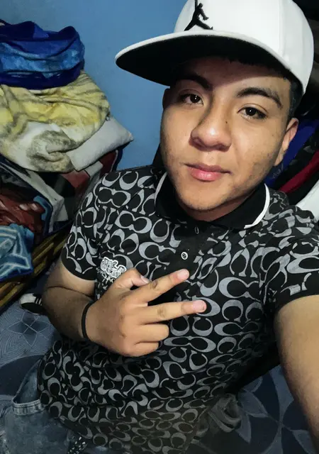 Axelito из Санта Ана Нестлальпан, мне 18, познакомлюсь на одну ночь