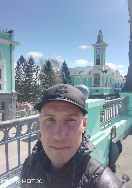 Я Артем, 40, из Актобе, ищу знакомства без обязательств