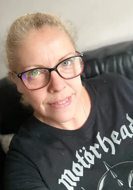 Charlotte из Лондона, ищу на сайте общение