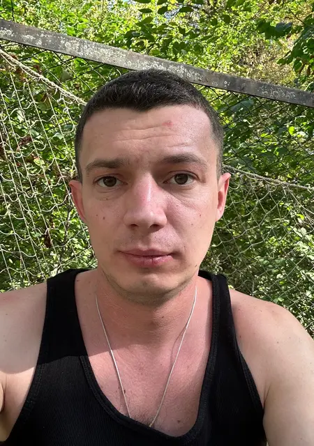 Я Сашка, 32 років, знайомлюсь для приємного проведення часу у Донецьку