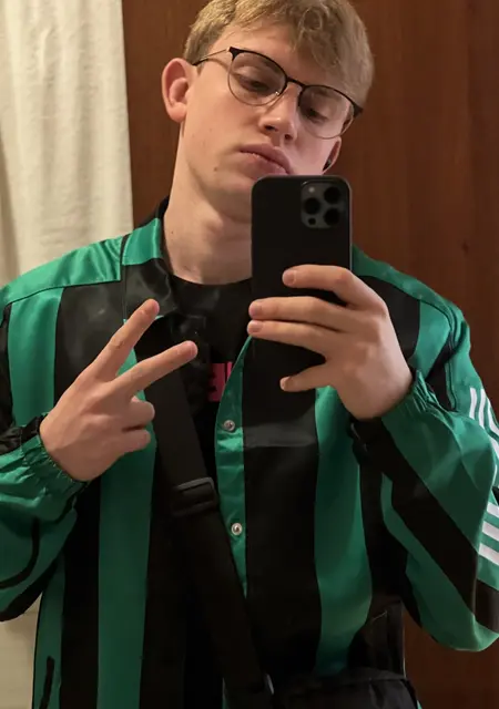 Я Cloudy, 20, из Запорожья, ищу знакомства на одну ночь