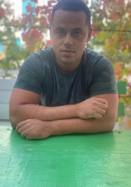 Я Maxim, 34, знакомлюсь для приятного времяпровождения в Черкассах