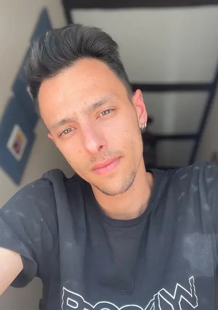 Soy Jon, 27 años, conociéndome para relación sin ataduras en Galdácano