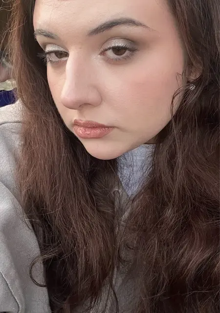 Bina из Риги, мне 18, познакомлюсь для приятного времяпровождения