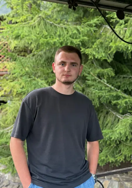 Володя из Львова, ищу на сайте знакомства без обязательств