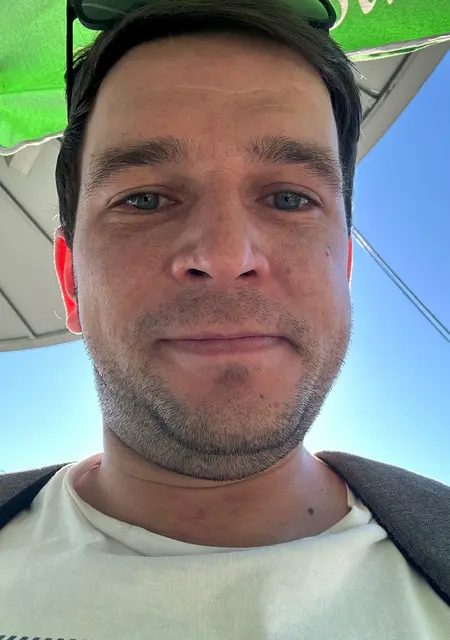 Антон из Запорожья, мне 34, познакомлюсь для открытые отношения