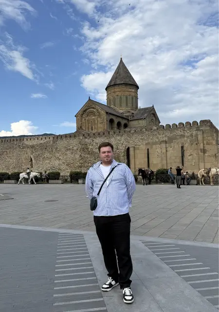 Алексей из Батуми, мне 25, познакомлюсь без обязательств