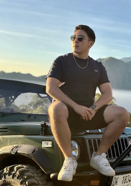 Eduardo из Гранады, мне 28, познакомлюсь для открытые отношения