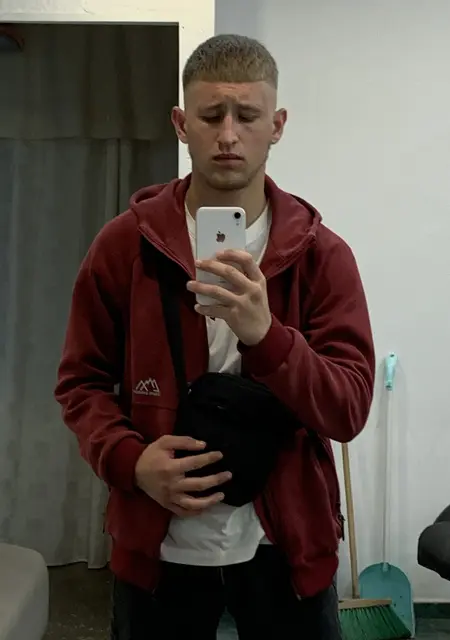 Данил из Амстердама, мне 20, познакомлюсь на одну ночь