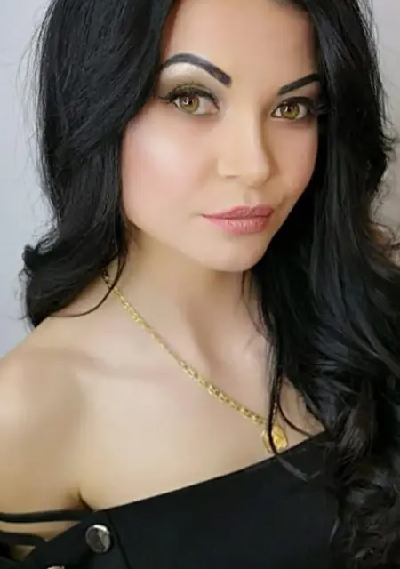 Iryna из Милана, ищу на сайте приятное времяпровождение