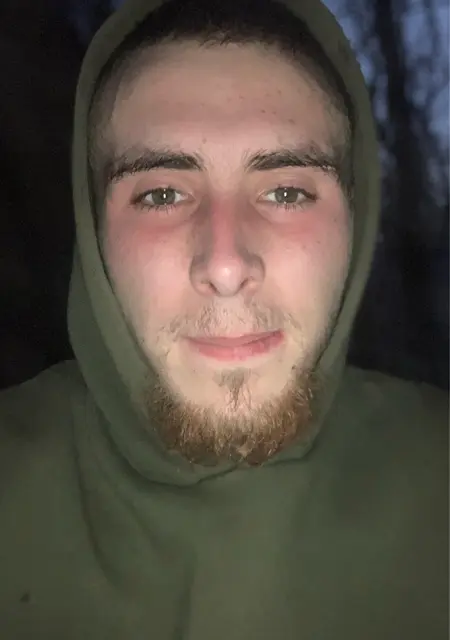 Я Владислав, 21 років, знайомлюсь для спілкування у Єнакієвому