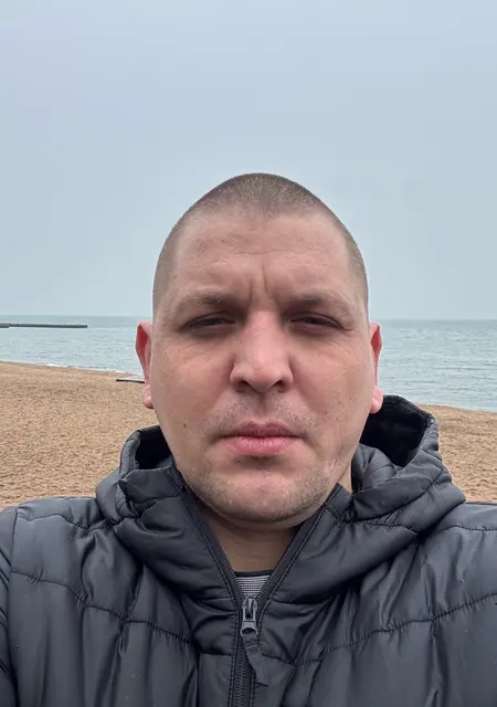 Я Александр, 33, знакомлюсь для открытые отношения в Макеевке