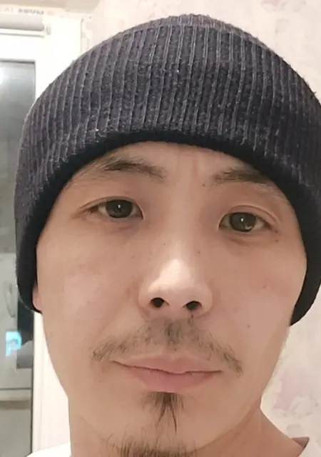 Искандер из Алматы, ищу на сайте знакомства на одну ночь