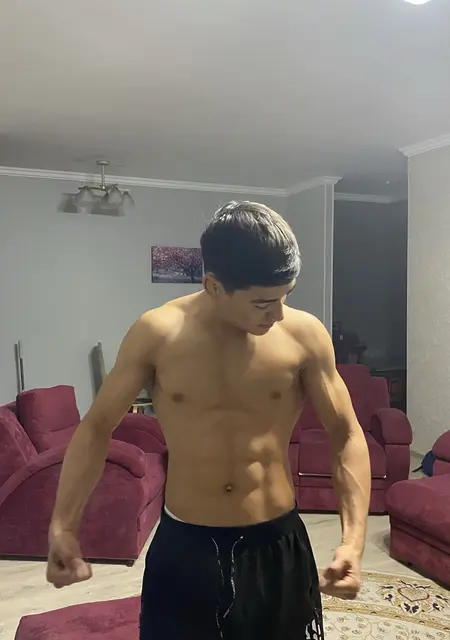 Isa из Атырау, мне 25, познакомлюсь на одну ночь