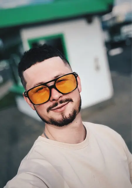 Alex из Гомеля, ищу на сайте открытые отношения