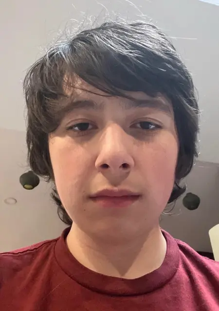 Я Chris, 18, из Кембридж, ищу знакомства без обязательств