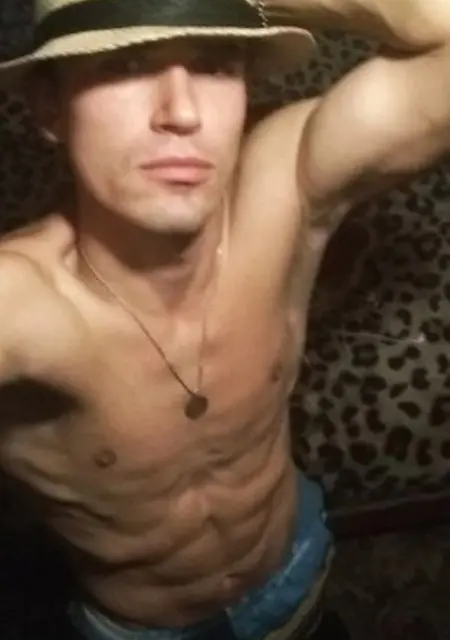 Юра из Горловки, ищу на сайте знакомства без обязательств