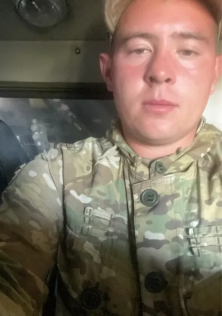 Я Иван, 24, из Гюмри, ищу знакомства без обязательств