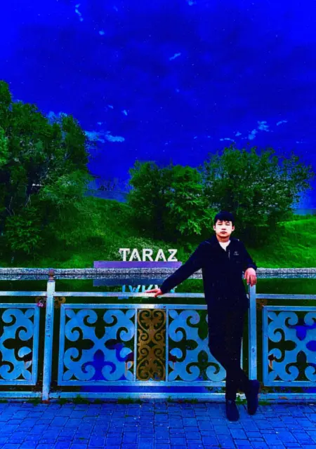 Я Нрмхаммед, 19, из Шымкента, ищу знакомство для вирта