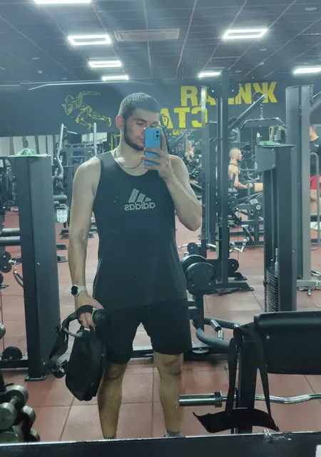 Евгений з Кременчука, шукаю на сайті спілкування