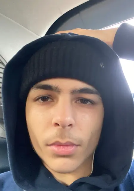 Dan from Bristol, 19 years old, ready to meet for virtual conversation