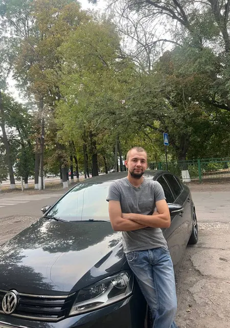 Денис из Карловки, ищу на сайте знакомства без обязательств