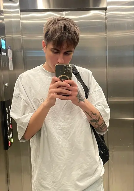 Я Артем, 22, из Луцка, ищу знакомство для дружбы