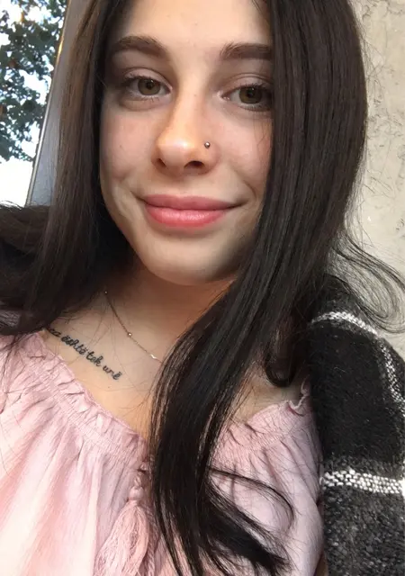 Я Мари, 18, из Винницы, ищу знакомства без обязательств