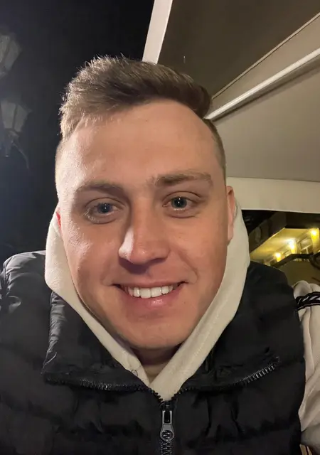 Денис из Ужгорода, мне 26, познакомлюсь для постоянных отношений