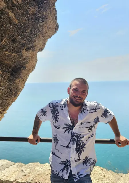 Я Levy, 28, из Брашова, ищу знакомства на одну ночь