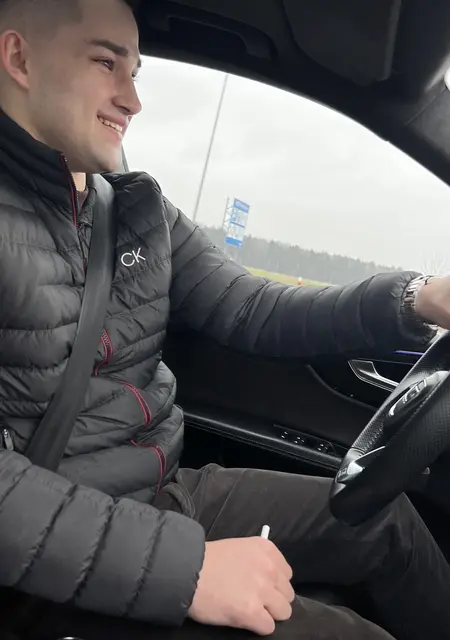 Я Anton, 20, знакомлюсь для постоянных отношений в Варшаве