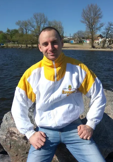 Я Петр, 32 років з Запоріжжя, шукаю знайомство для спілкування