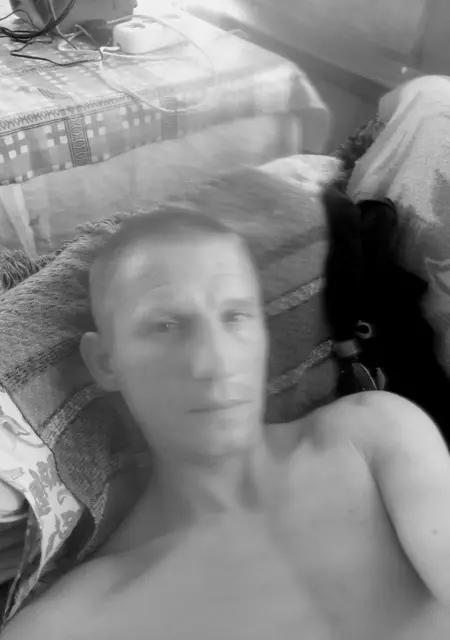 Я Денис, 40, знакомлюсь без обязательств в Новопскове