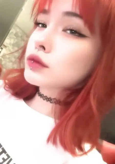 Алина из Франкфурта-на-майне, ищу на сайте знакомства на одну ночь