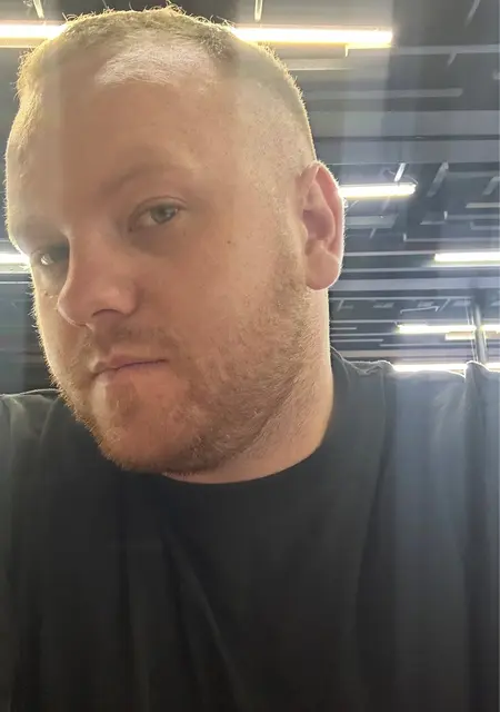 Я Роман, 26, из Каменца-Подольского, ищу знакомства на одну ночь