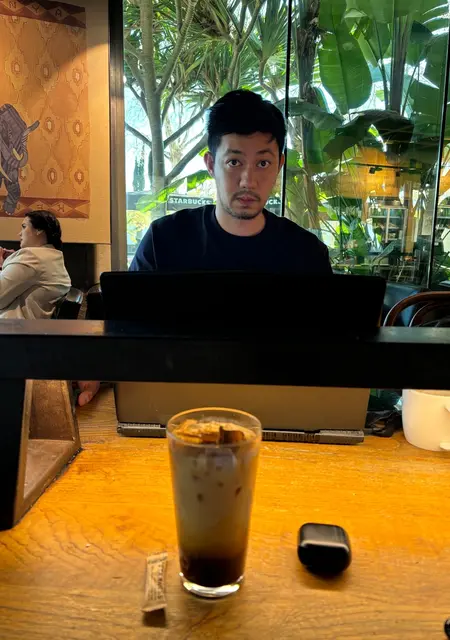 Я Jhon, 32, из Малаги, ищу знакомства на одну ночь