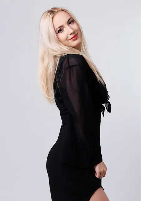 Ayuna из Дубая, мне 21, познакомлюсь для общения