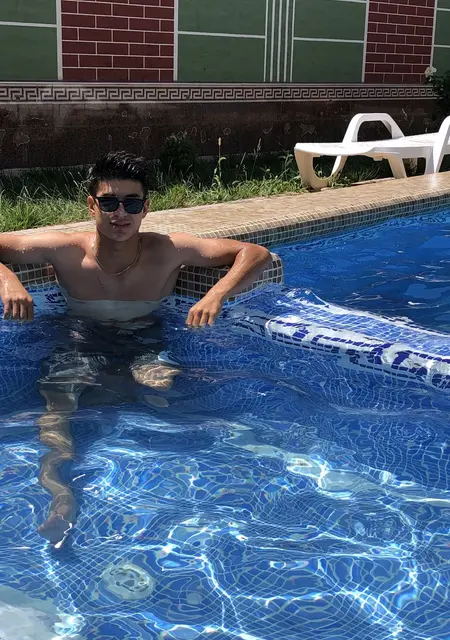 Я Nurmuhammad, 25, знакомлюсь для открытые отношения в Ташкенте