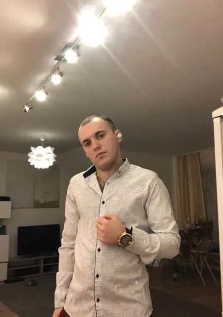 Roma из Тройсдорфа, ищу на сайте открытые отношения