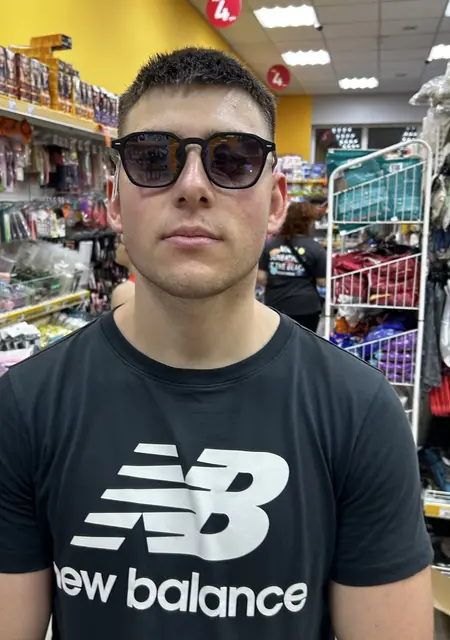 Alex из Житомира, мне 20, познакомлюсь для приятного времяпровождения