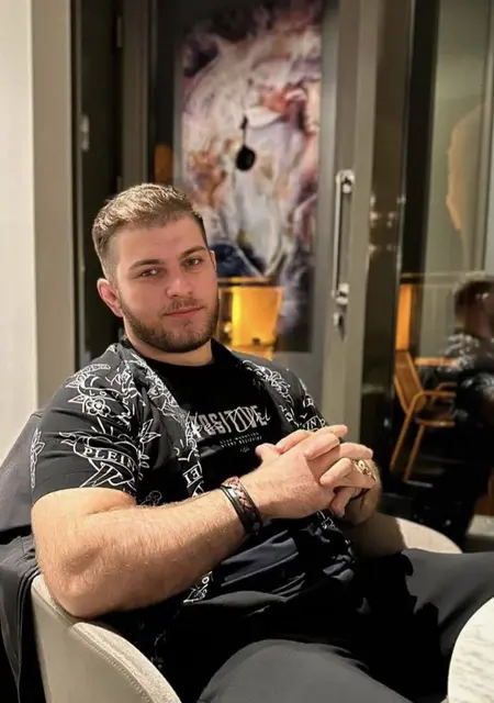 Я Олег, 27, знакомлюсь для приятного времяпровождения в Киеве