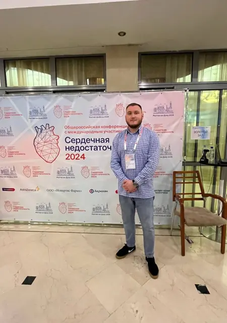 Я Кирилл, 26 років з Харцизьк, шукаю знайомства без зобов'язань