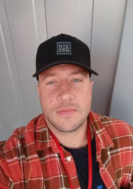 Soy Johny, 36 años de Alcalá de Henares, busco conocer gente para relación sin ataduras