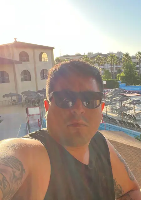 Я Alex, 33, из Сантьяго, ищу знакомства на одну ночь